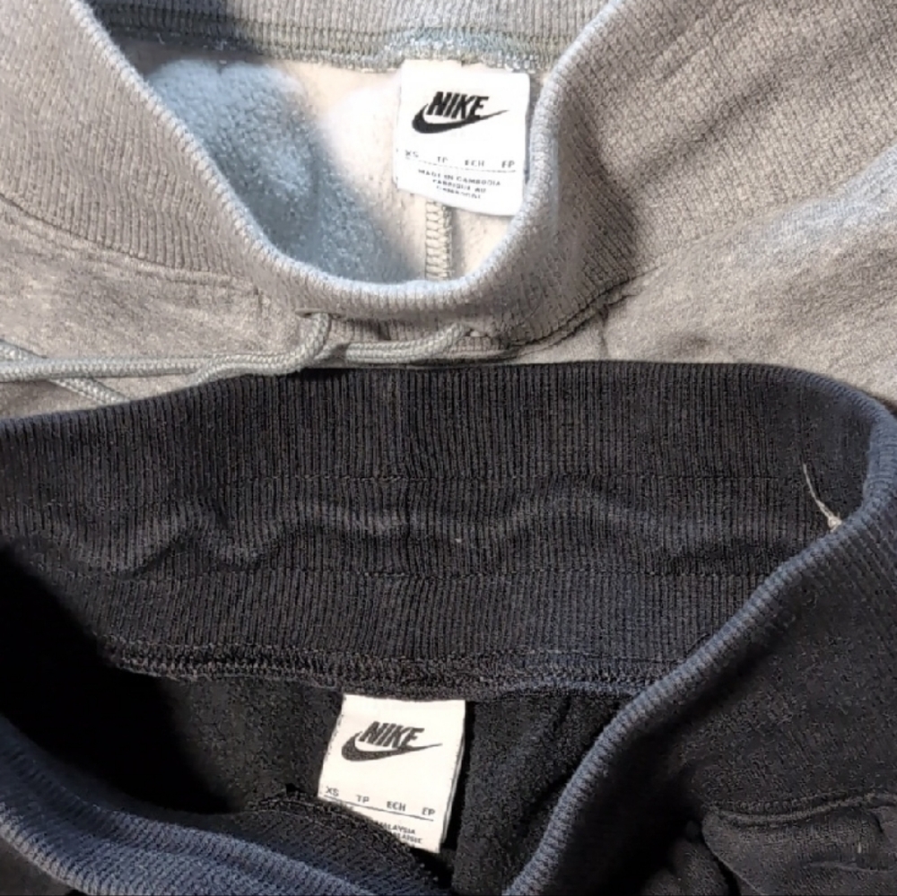 Nike Ladies Size XS Sweatpants - Black and Gray - Picture 2 of 10